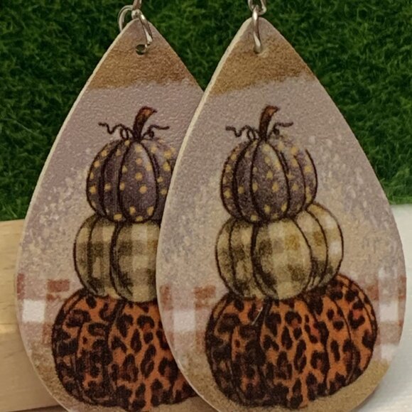 Leopard Print Earring, Pumpkin Earring, Fall Earring, Boho Earring, Gift Idea - Picture 1 of 5